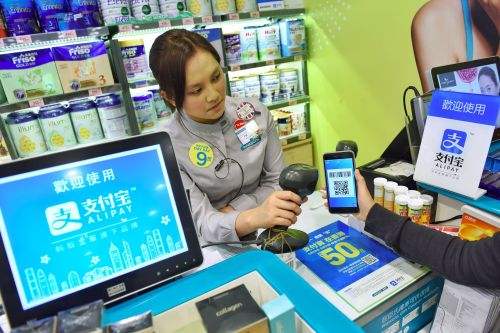 随着科技的不断进步，电子支付已经成为了人们生活中不可或缺的一部分。而在这个过程中，POS机作为电子支付的终端设备，起到了至关重要的作用。然而，在日常使用中，POS机也可能会出现一些小问题，比如小票信息未能成功打印或打印不清等问题。当这些问题出现时，我们如何补发小票信息呢？本文将为您详细介绍POS机补发小票信息的流程与注意事项。