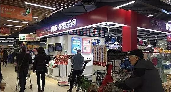 随着科技的发展和时代的变迁，如今无论是线下的零售超市还是线上电子购物平台，或者对外服务型商企机构等都在普及使用POS机进行支付交易和服务拓展，因为这无论在客户服务还是企业商业决策中具有诸多的优越性，进一步确立了现金载具的地位，让支付变得更加便捷高效。那么，对于POS机菜单键的使用，更是每个工作人员必须熟练掌握的基本技能。