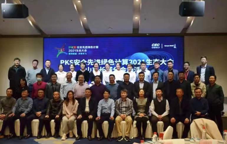 随着移动支付的普及，越来越多的商家开始使用POS机来满足顾客的支付需求。而鑫伙伴POS机作为一款功能齐全、操作简便的刷卡设备，受到了广大商家的喜爱。那么，如何正确使用鑫伙伴POS机呢？本文将为您提供详细的使用教程。