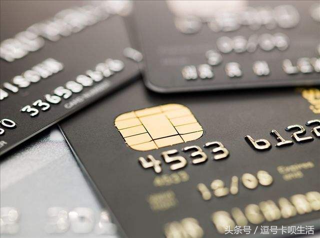 在当今的商业环境中，越来越多的商家开始接受信用卡支付、移动支付等现代化的支付方式。其中，POS(Point of Sale)机支付业务作为一种便捷、安全的支付方式，受到了越来越多商家的青睐。那么，如何使用POS机支付业务呢？本文将为您详细介绍。