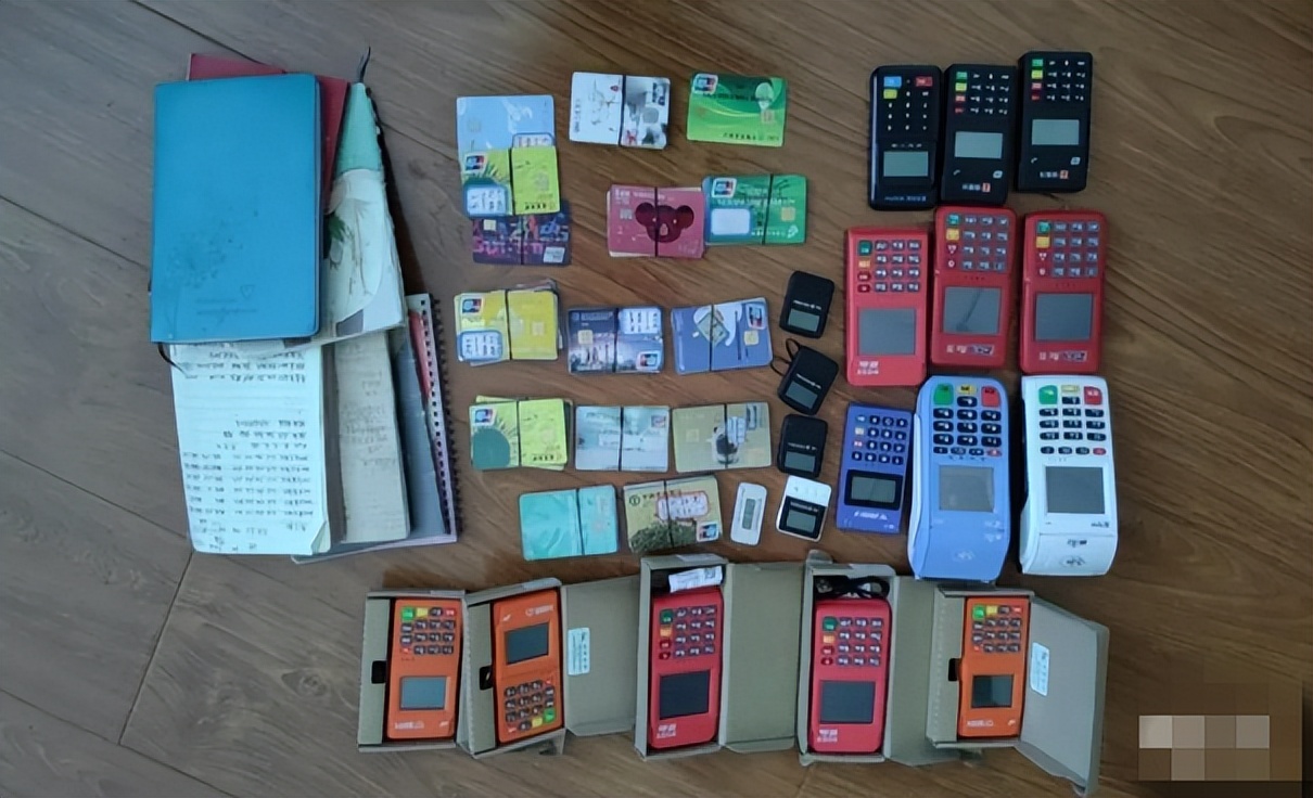 POS机是现代商业活动中不可或缺的一种支付工具，广泛应用于各种交易场所。在日常使用中，我们有时需要查询POS机上的末笔交易记录，以便核对账务或解决一些交易问题。本文将介绍如何通过POS机查询末笔交易，同时拓展介绍POS机的其他功能和使用注意事项。