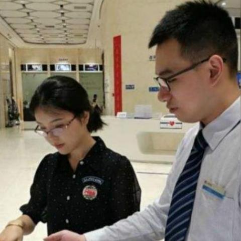 乌鲁木齐公积金取现找谁，详细解读取现流程与条件