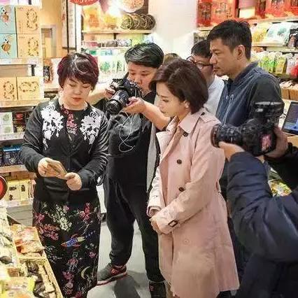 通过什么方式可以查询老公的开房记录 揭秘隐私泄露，如何查询伴侣的开房记录