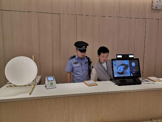 警察会随便查酒店记录吗 警察查酒店记录的合法性与透明度探讨