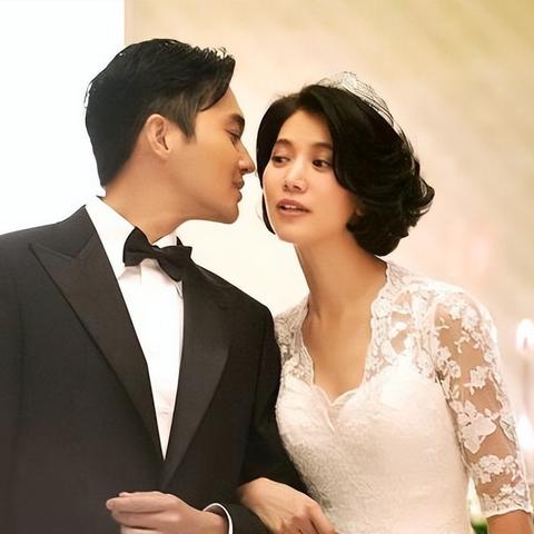 老婆和情人手機短信聊天所有记录怎麼纔能查 揭秘夫妻关系，如何查看老婆和情人手机短信聊天记录？