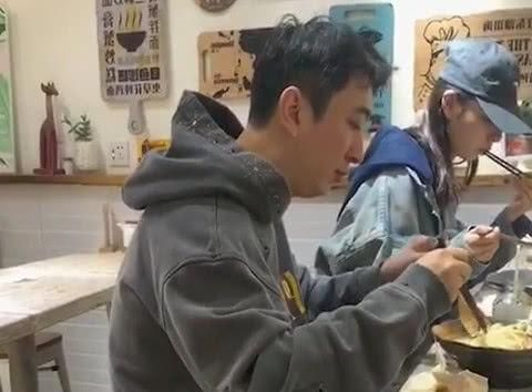 白条套出来翻倍 白条套出来翻倍，揭秘信用卡套现的甜蜜陷阱