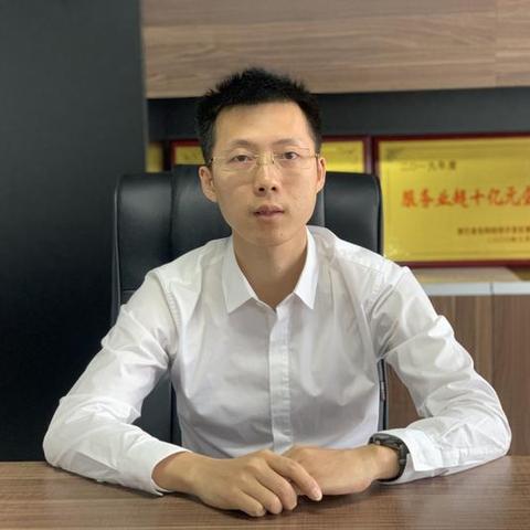办理喔刷POS机的费用解析