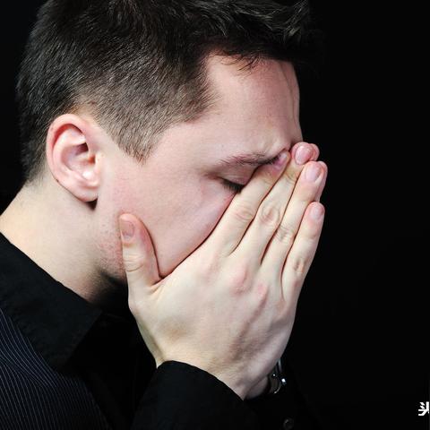 如何偷看别人的微信聊天记录,不会被知道 如何偷看别人的微信聊天记录？避免被发现的方法