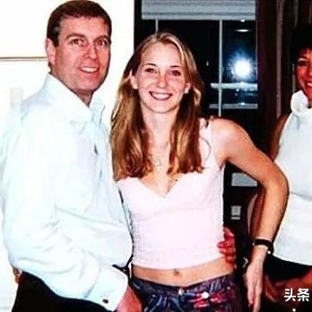 网上怎么找黑客帮忙 揭秘网络世界，网上如何找到神秘黑客帮忙？