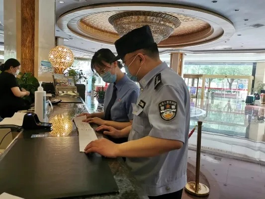 电影中的警察查酒店记录，细节解析与案例分析