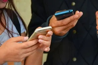 如何查男友手机短信？这5种方法+避坑指南全解析
