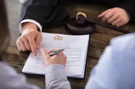 诉讼离婚是否会查酒店记录？详解背后的法律流程与注意事项