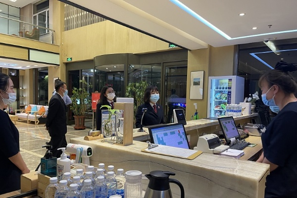 酒店查不查未成年记录呢？详解酒店入住与未成年人信息管理
