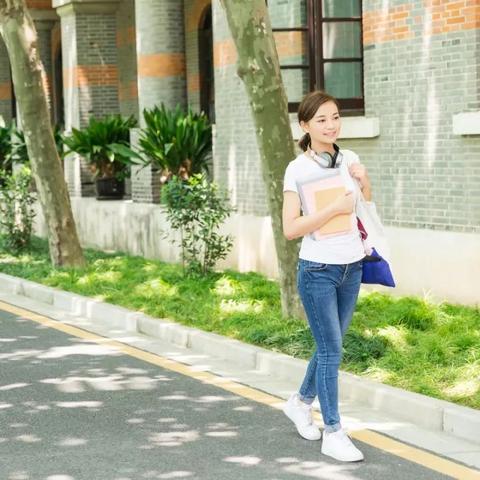 查开房房，那些年我们避不开的尴尬与法律边界
