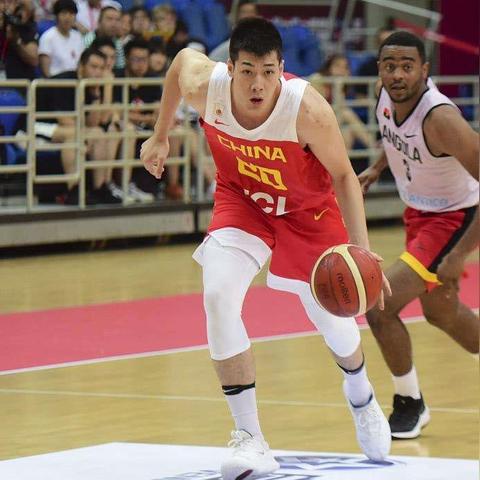 如何正确处理感情中的信任危机，关于微信聊天记录的沟通与建议