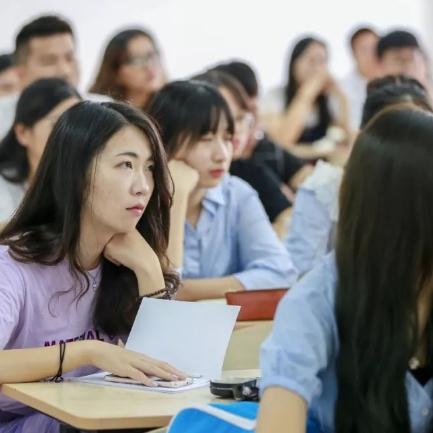 如何查看男友微信聊天记录？先学会这三步沟通技巧，再决定是否需要查看